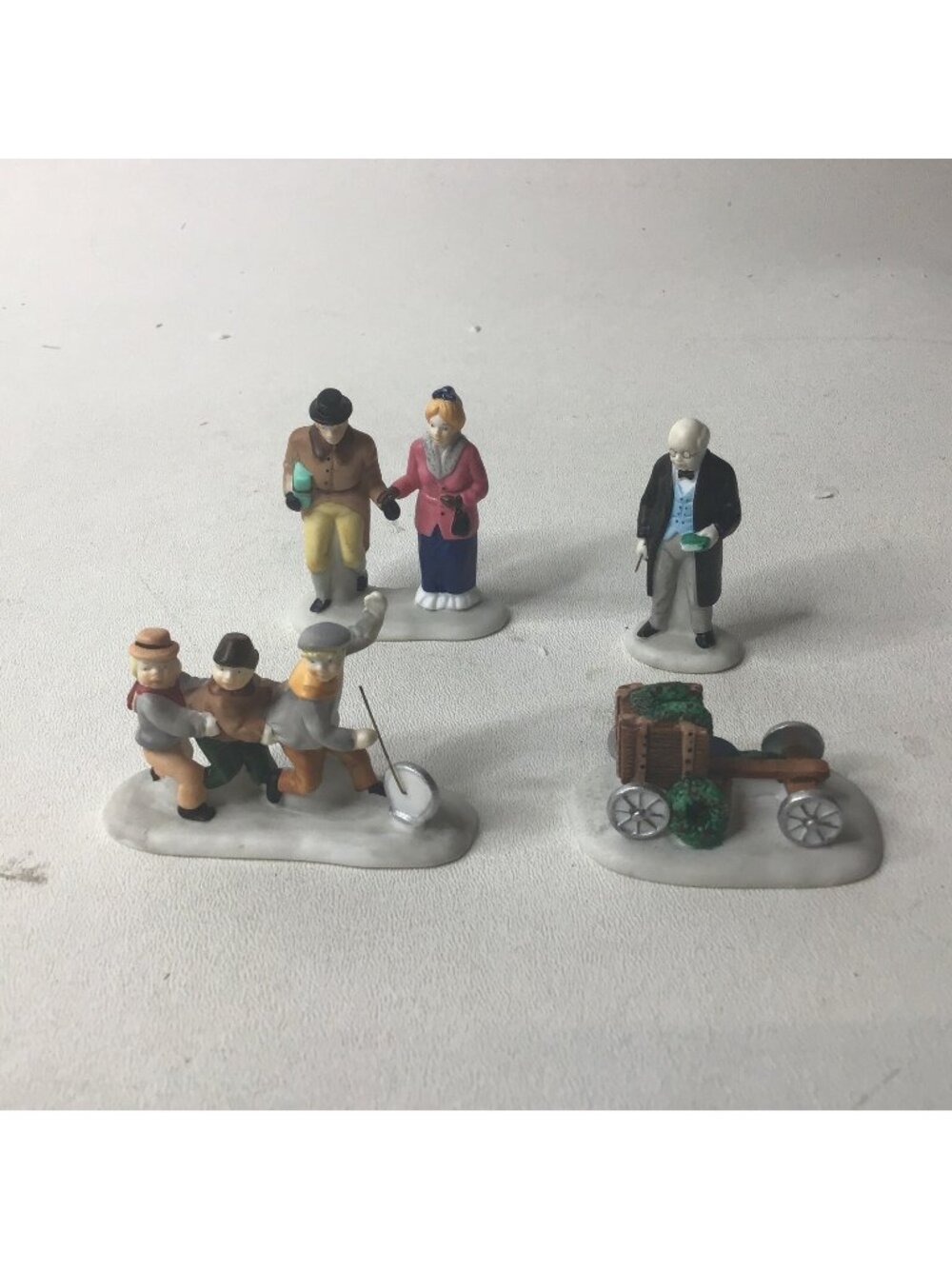 Dept 56 Heritage Village Dickens Nicholas Nickelby Set of 4 Figurines 5929-3